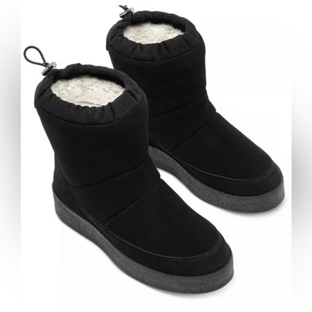 La Canadienne Women's Emmett Shearling Lined Toggle Tie Boots